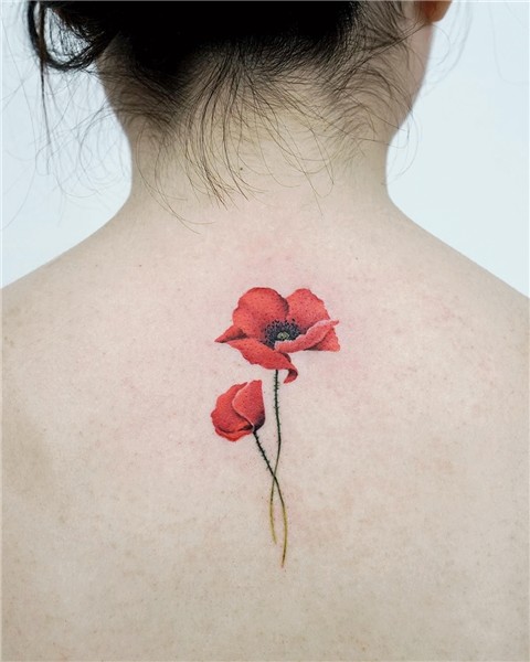 10 idées de tatouage de fleurs à l'aquarelle que vous allez