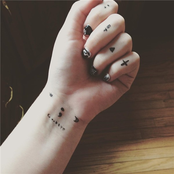 110+ Cute and Tiny Tattoos for Girls - Designs & Meanings (2