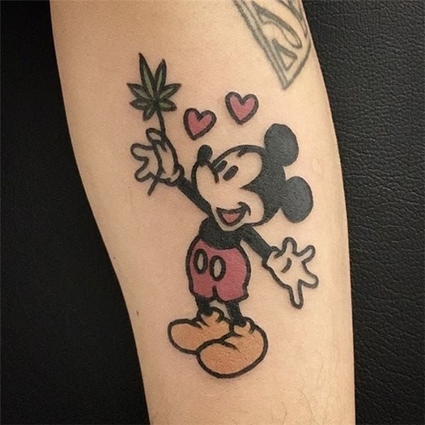 20 Quirky Tattoos By Panther Tattoo Jiran Mickey tattoo, Mou
