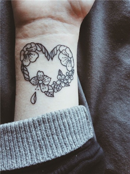 21 Lovely Heart Tattoos Cool wrist tattoos, Cute tattoos on
