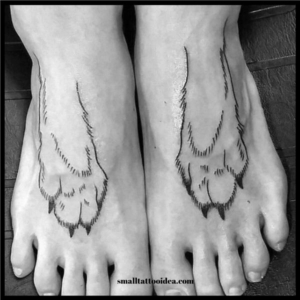 23+ Wolf Tattoo Ideas #tattoo #smalltattoo Wolf paw tattoos,