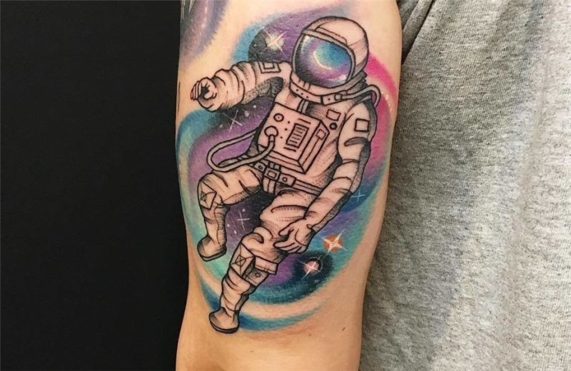 30 Cool Astronaut Tattoo Designs for Space Lovers - TattooBl