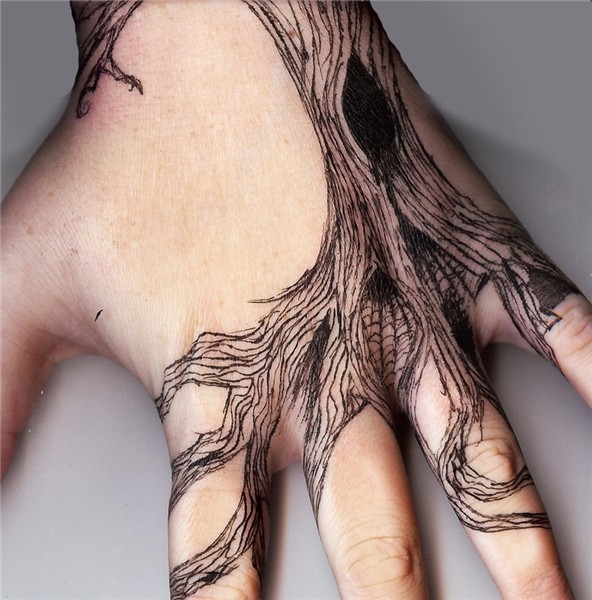 30 Mind Blowing Hand Tattoo Designs - ColorLava