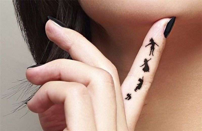 30 discreet and utterly magical Disney tattoos Meninas tatua