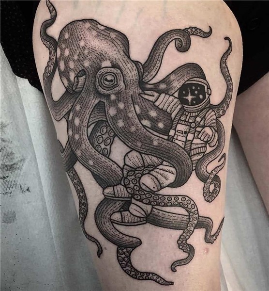 35+ Beautiful Octopus Thigh Tattoos