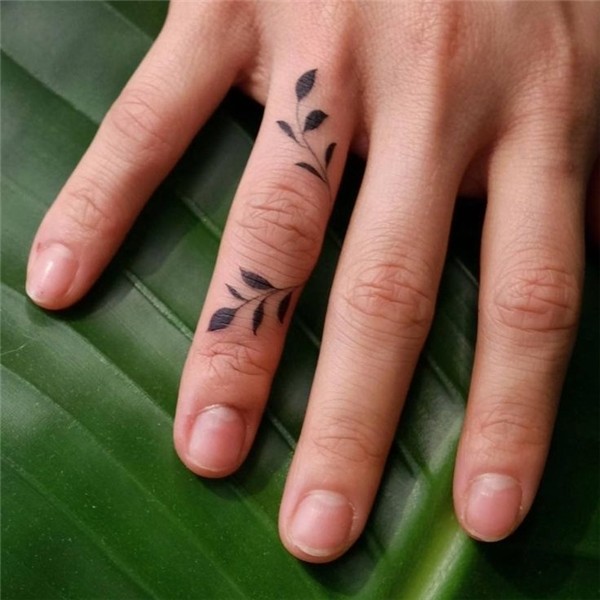 40 Tiny Finger Tattoos That Define Perfection (With images)