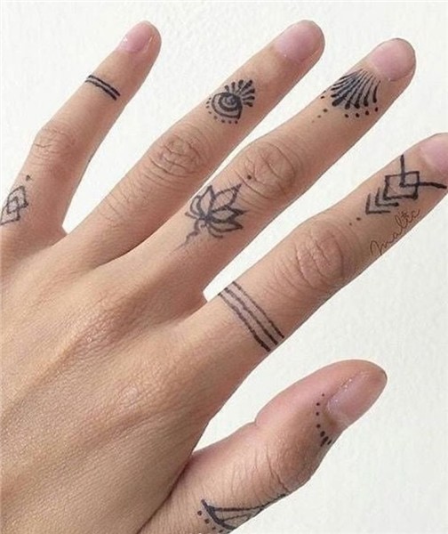 45 Meaningful Tiny Finger Tattoo Ideas Every Woman Eager To