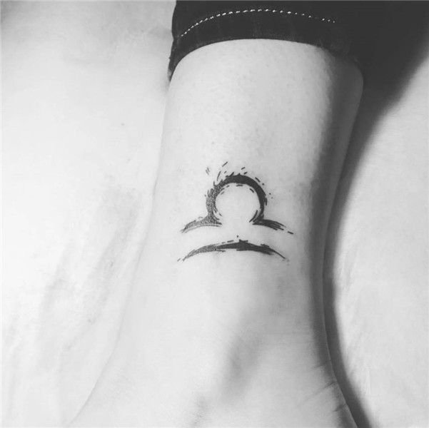 50+ Cool Minimalist Tattoo For All Who Love Mini Motifs