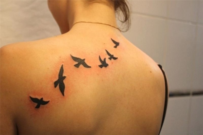 68 Cute Birds Tattoo Designs For Back