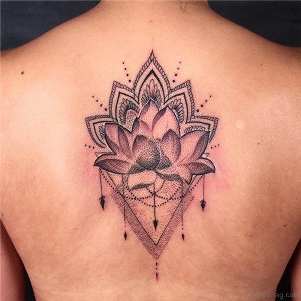 70 Lovely Flowers Tattoos On Back