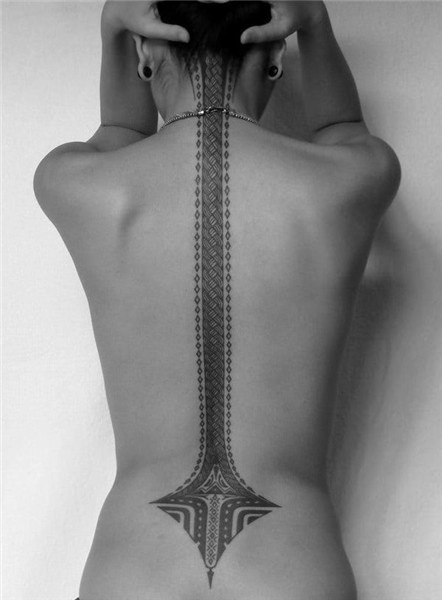 85 Spine tattoos épine dorsale - TattooViral.com Your Number