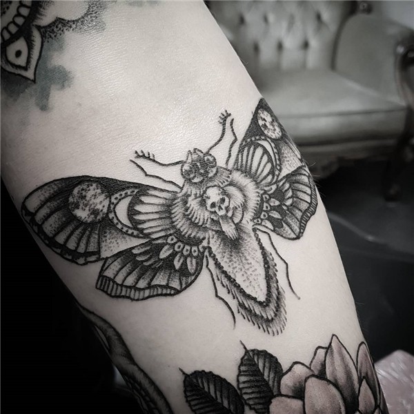 85+ Wondrous Moth Tattoo Ideas - Body Art That Fits your Per