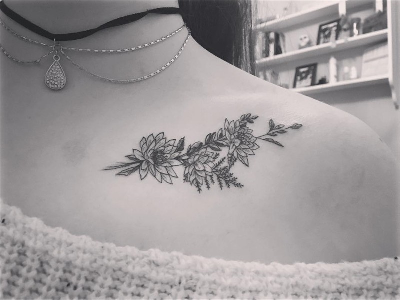 95+ Best Collarbone Tattoo Designs & Meanings - Inspirationa