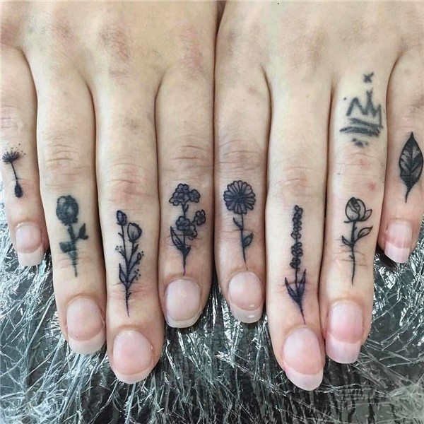Afbeeldingsresultaat voor schoppen tattoo Tattoos, Finger ta