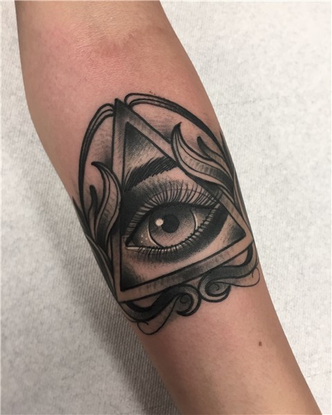 All seeing eye by Robert Cabello @ Infamous Ink in Pico Rive