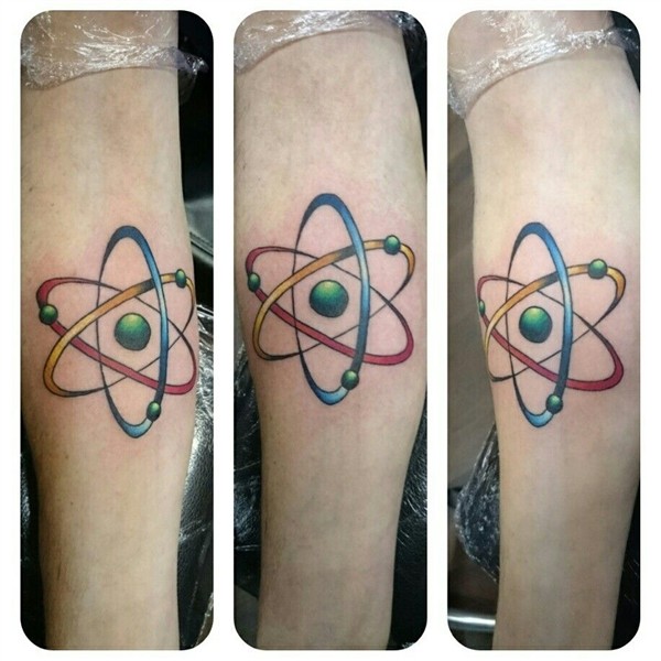 Atom monocule atomic 3d Boas ideias para tatuagem, Tatuagem,