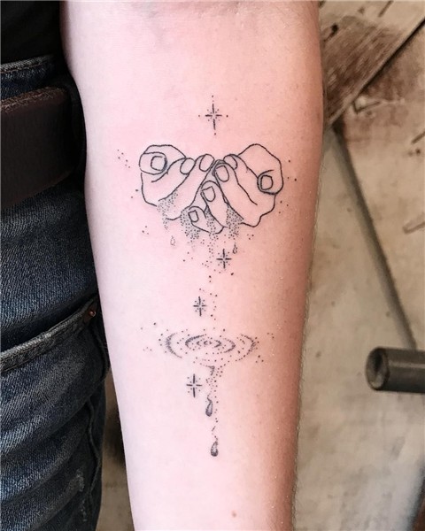 AveryKiyo Seattle hand poked tattoos Aquarius tattoo, Hand t