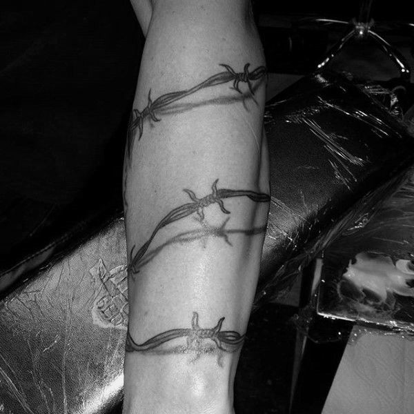 Barbed Wire Armband Tattoos Barbed wire tattoos, Armband tat