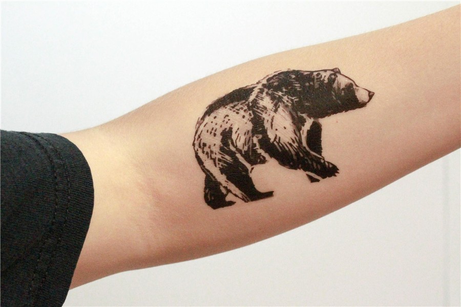 Bear Temporary Tattoo Bear tattoos, Black bear tattoo, Girl