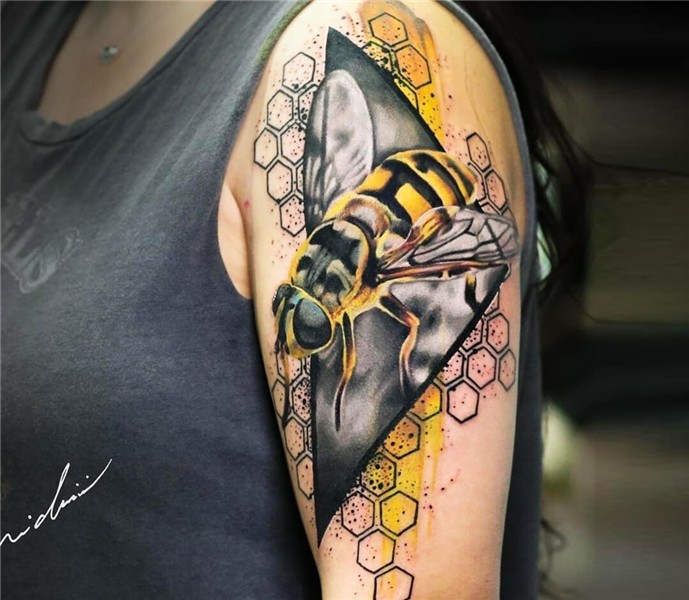 Bee tattoo by Michael Cloutier Photo 28441