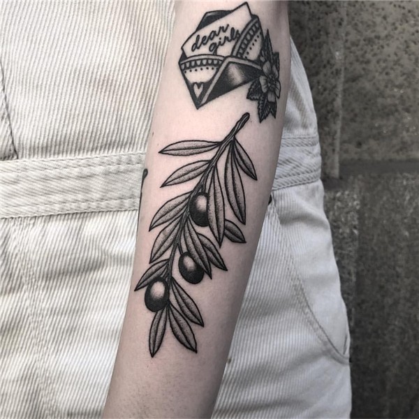 Below a really nice one by @emiliatattoo . Thanks Ylva! Oliv