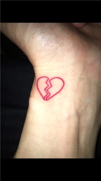 Broken heart wrist tattoo Broken heart tattoo, Heart tattoo