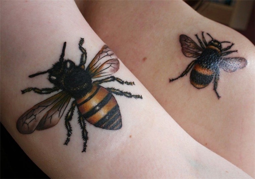 Bumblebee tattoos Black ink tattoos, Bumble bee tattoo, Tatt