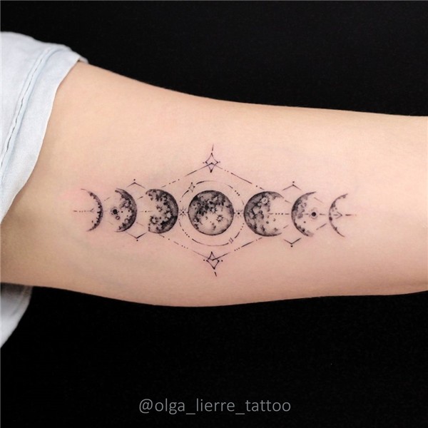 Charming phases of the Moon for Maria 🌖 🌗 🌑 🌓 🌔 Tattoos, Moo