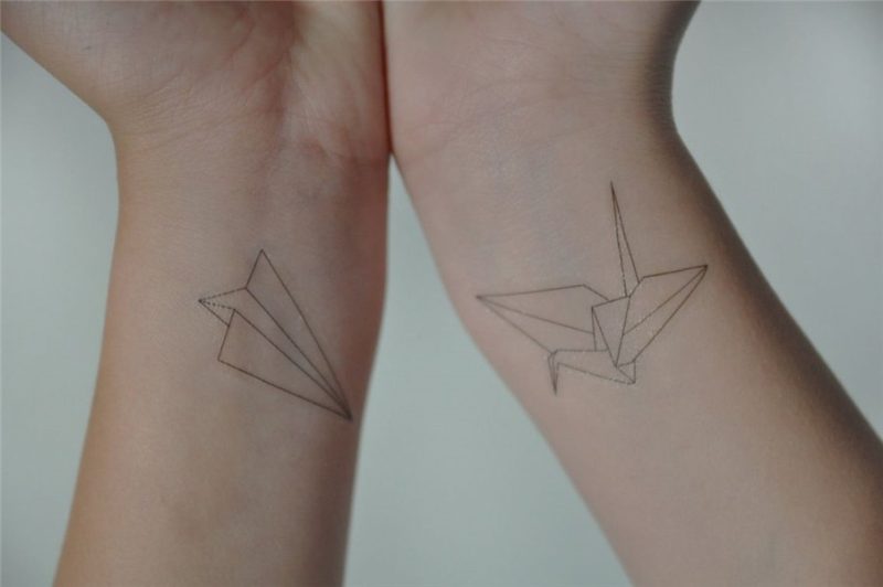 Clean lines origami Origami tattoo, Small tattoos, Tattoos