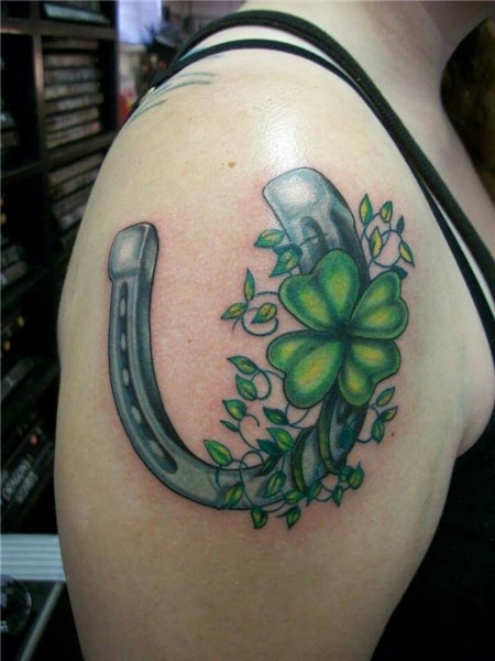 Color horseshoe and clover tattoo Horse shoe tattoo, Tattoos