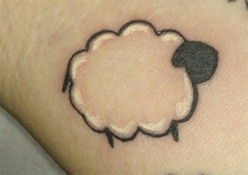 Cute little sheep Sheep tattoo, Lamb tattoo, Hand tattoos