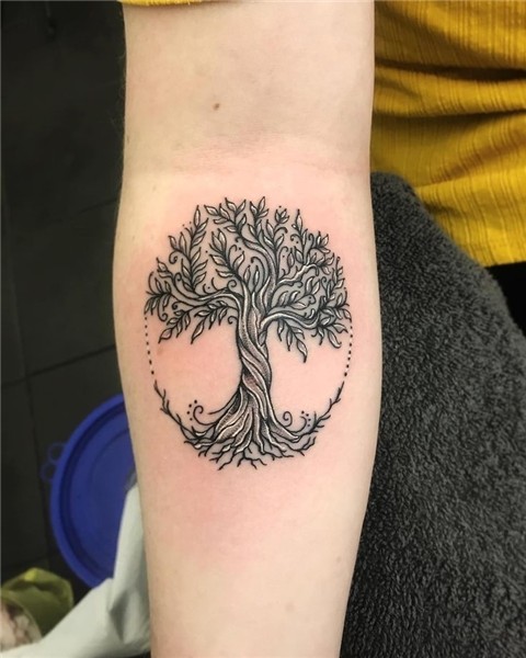 🌿 Dainty little tree of life I did for sally last week 🌿 v.c