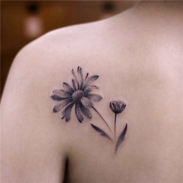Daisy Tattoo Design Tatuaggio margherite, Tatuaggi, Disegni