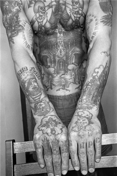Decoding the hidden meaning behind Russian prison tattoos (P