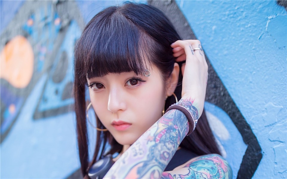 Download wallpaper Girls / Women Tattoo with tags: Girls, Mi