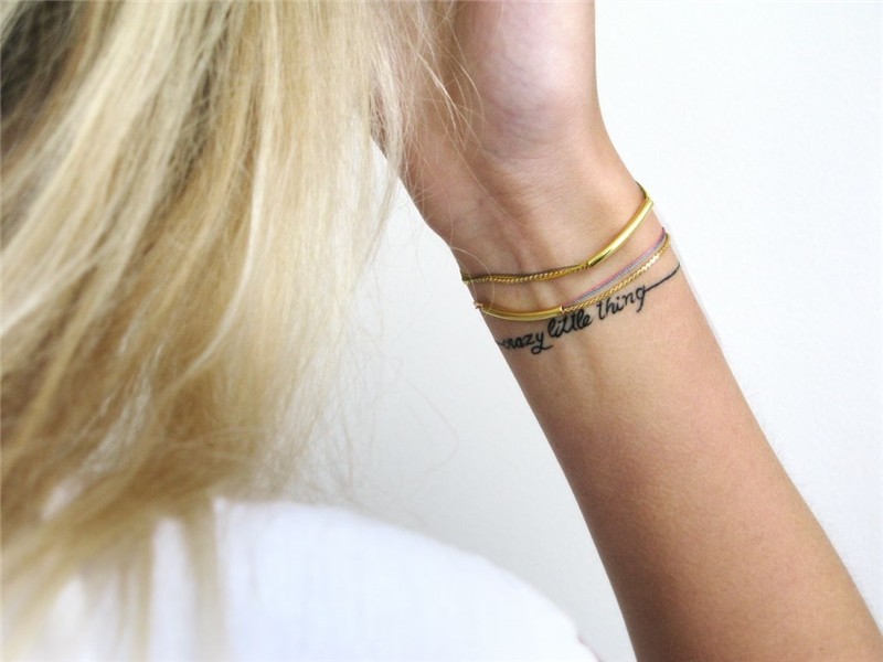 Encre tatouages, Tatouage bracelet, Tatouages fille