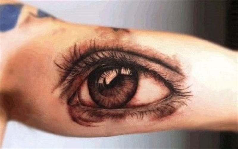 Eye tattoo on muscles - Tattoos Book - 65.000 Tattoos Design