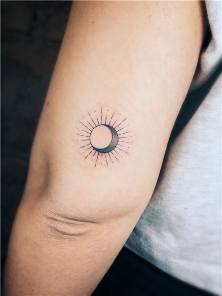 Fine line, sun, moon, restart Sun tattoos, Sun tattoo, Cute