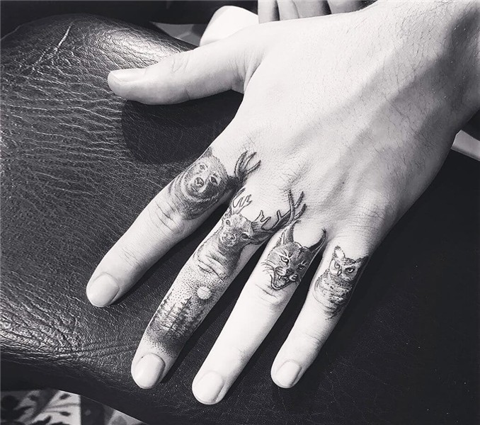 Fingers tattoo by Eva Krbdk Photo 17528