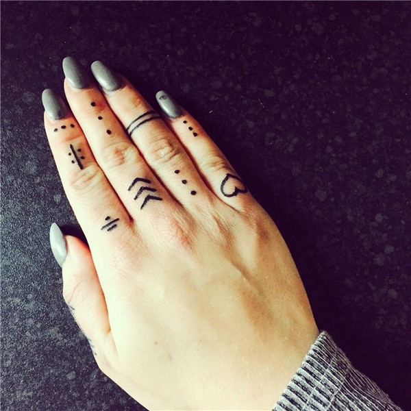 Finger tattoo #finger #tattoo #fingertattoo #handtattoo #vik