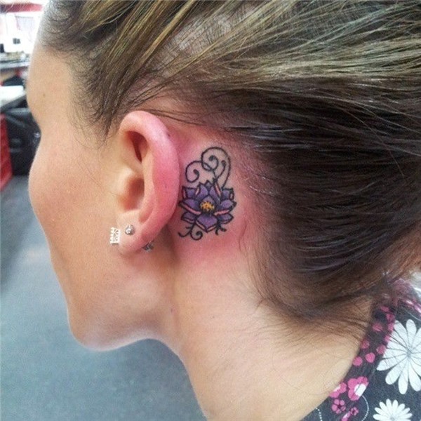 ▷ Flower Behind Ear Tattoos Women