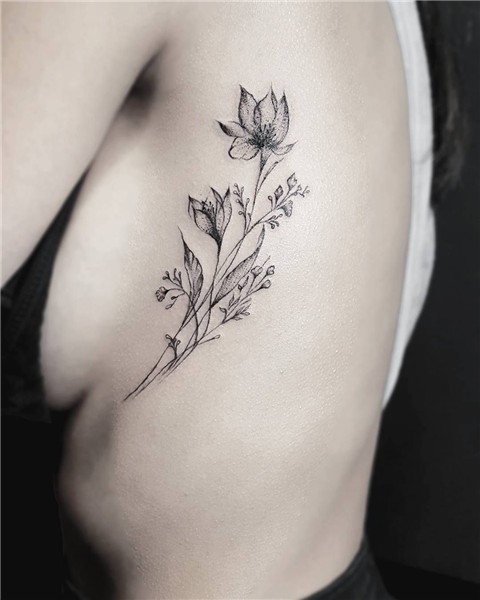 Flower bouquet tattoo side of the ribs @stellatxttoo stellat