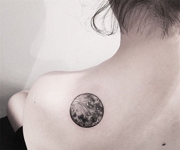 Full moon in detail 🌜 tattoo Dövme, Küçük dövmeler, Dolunay