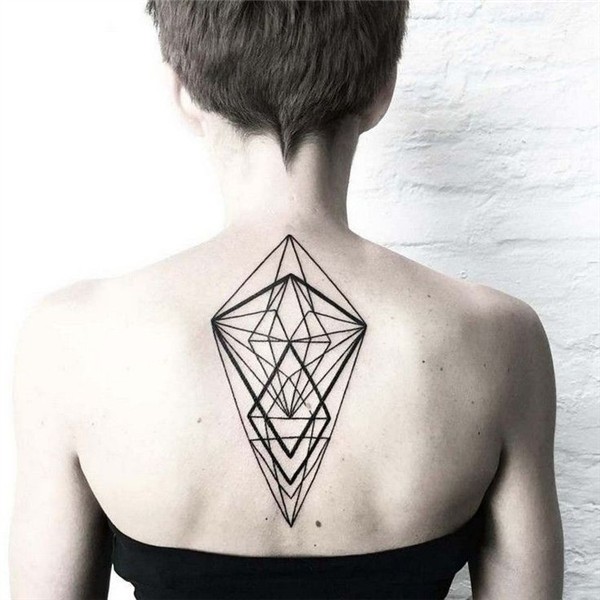 Geometric Tattoo am Rücken Tatuajes geométricos, Disenos de