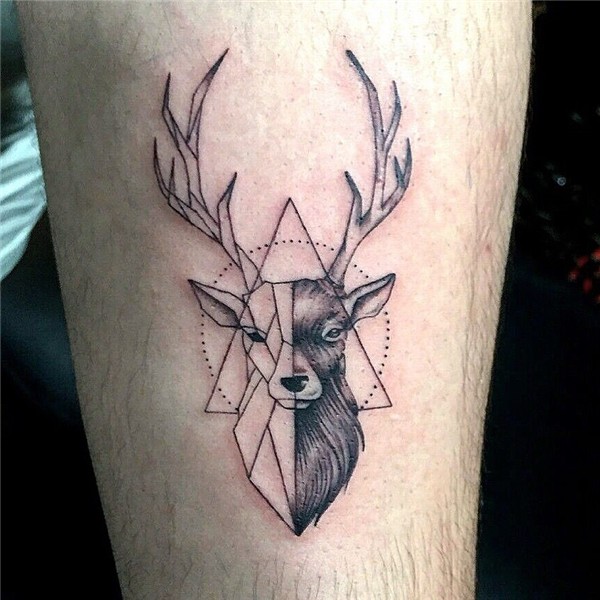 Geometric triangle deer Tatuaje de triangulo, Tatuajes, Tatu