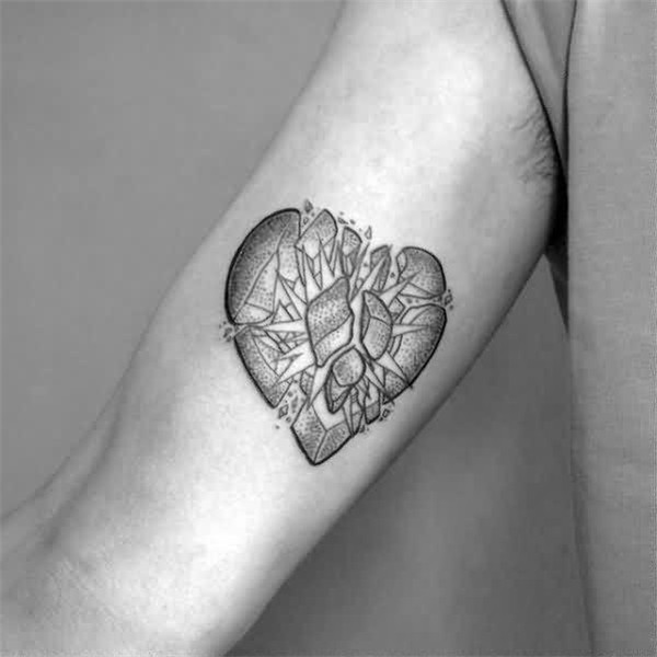 Glorious Broken Heart Tattoo Ideas - Segerios.com