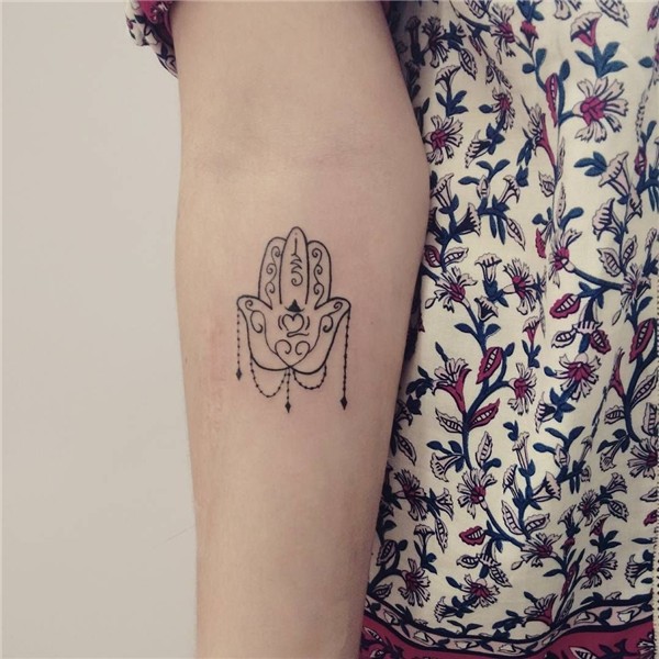 Hamsa Tattoo Meaning Tatuagens mão de fatima, Tatuagem de ha