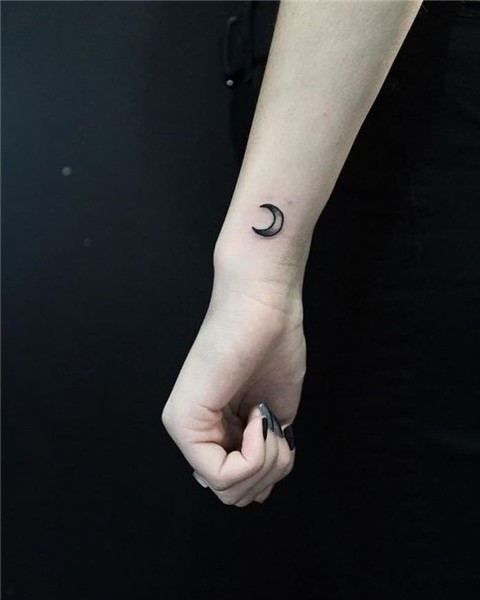 Hizmet kullanılamıyor... Moon tattoo wrist, Small moon tatto