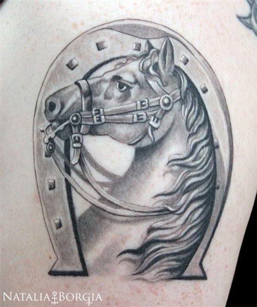 Horse & horseshoe tattoo. Tatuagem de ferradura, Tattoo de c