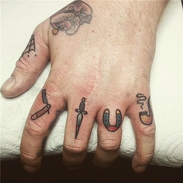 Knuckles done by Bodie O'Leary at Gypsy Stables in Soho, Lon